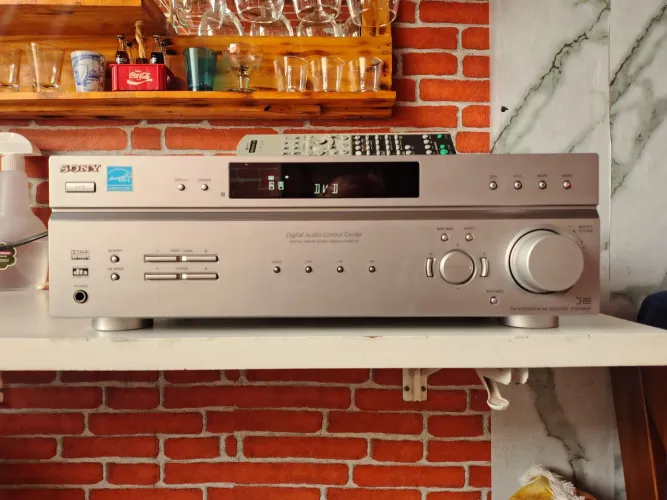 Receiver Sony com controle remoto tudo ok. leia