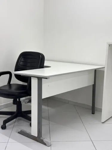 Mesa de escritório e mesa