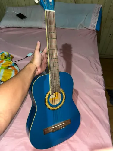Violão azul