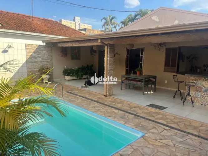 Casa residencial com 6 quartos sendo 1 suíte disponível para venda no bairro Nossa Senhora