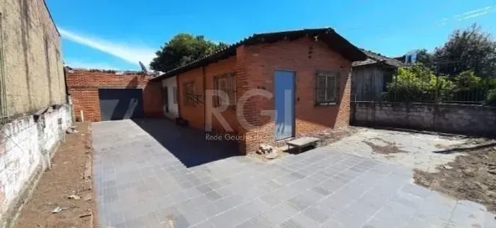Casa para Venda - 170m², 2 dormitórios, 6 vagas - Sarandi