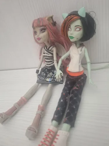 Kit bonecas monster High