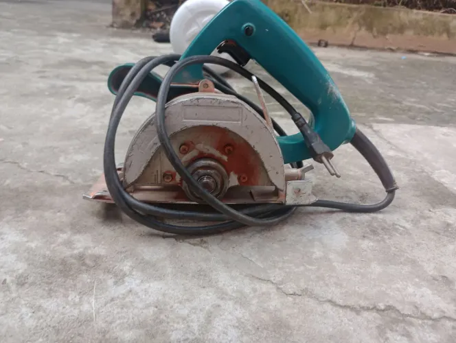 Makita 220v