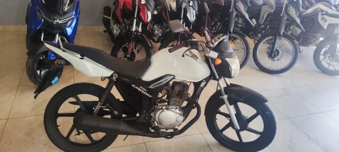 HONDA CG CARGO 125 KS BRANCA 2017 Shalon veículos Cariacica 