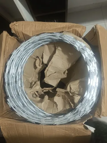 Vendo 1 cx de concertina de 45cm C/ 7metros