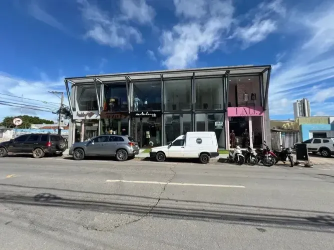 ALUGO SALA COMERCIAL NA AVENIDA SENADOR FILINTO MULLER