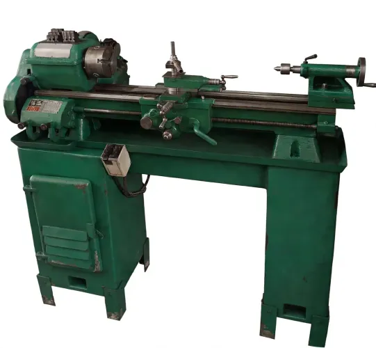 Torno mecânico tcm700 barramento 900mm entre pontas 600mm