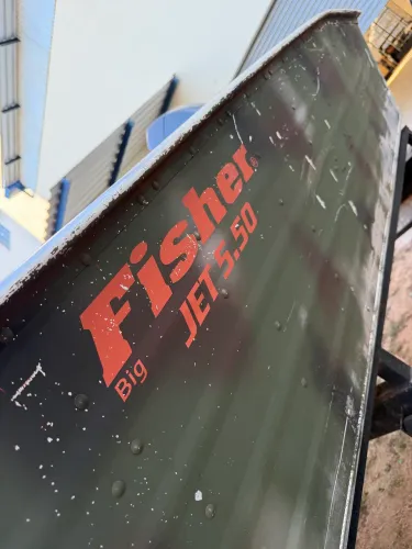Barco BIG FISHER 5,5 metros e motor 30HP