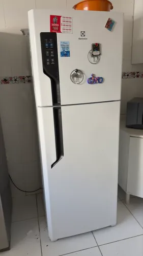 Geladeira Fróis Free Electrolux 