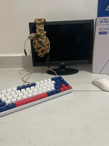 Monitor atek nunca usado
