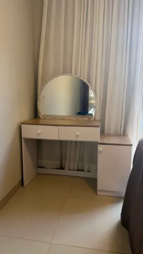 Penteadeira com espelho