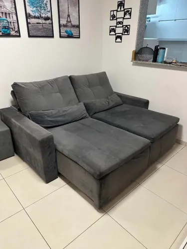 Sofá retrátil e reclinável