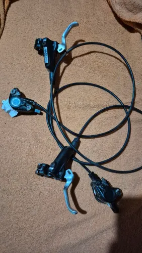 PAR DE FREIOS SHIMANO DEORE M596