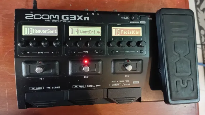 Pedaleira Zoom G3Xn