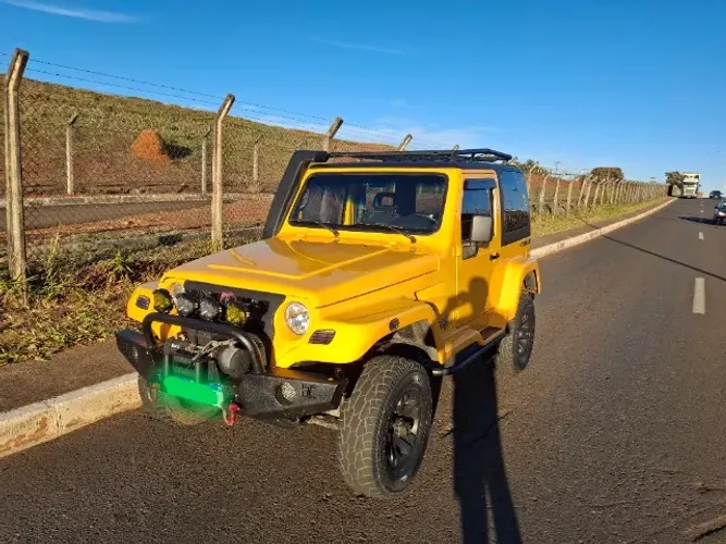 Troller T-4 4X4 3.0 TB Int. Cap. Rígida Diesel 2010