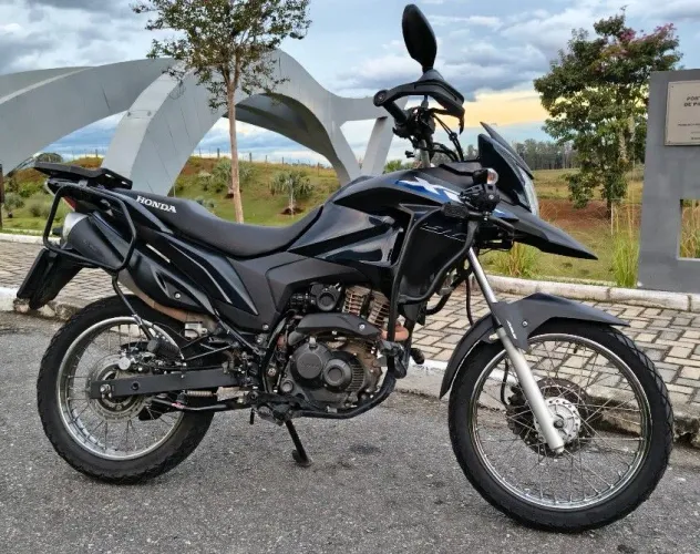VENDE-SE XRE 190 - ANO 2021 - ÚNICO DONO.
