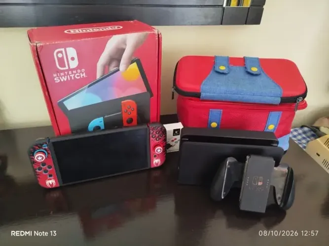 Nintendo Switch OLED (Completo na Caixa) + Analógicos Magnéticos Anti-Drift + Kit Premium