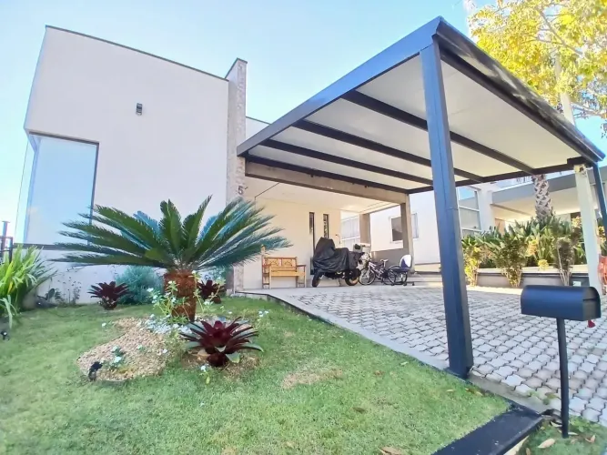 Sobrado mobiliado á venda no Condomínio Terras de Atibaia , com 03 suítes + 01 quarto reve