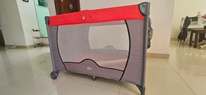 Berço Cercado Desmontável