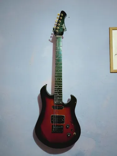Guitarra Dolphin 1989 era Carlos Assale