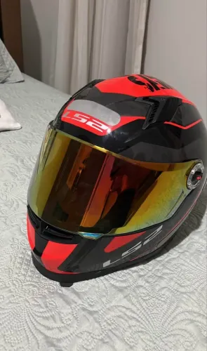Vende-se capacete LS2 FF358