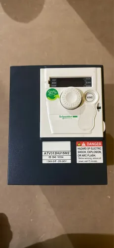 Inversor de frequência 8 amp schneider