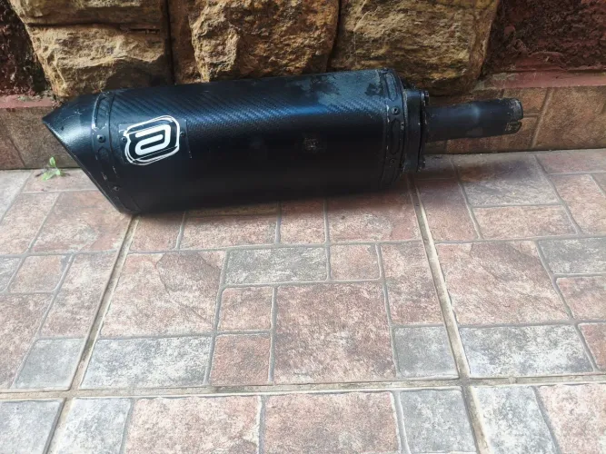Ponteira de escapamento esportivo CB300