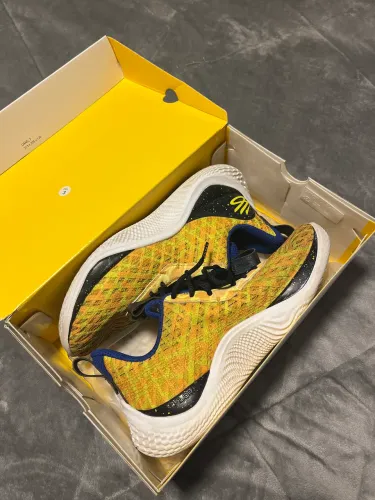 Tênis basquete - curry 10 bang bang