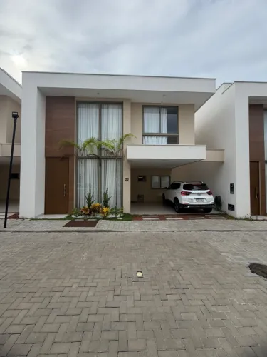 Casa em condomínio fechado em Vilas do Atlântico
