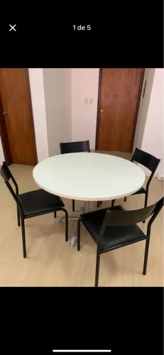 Mesa de Reunião Redonda + 4 Cadeiras