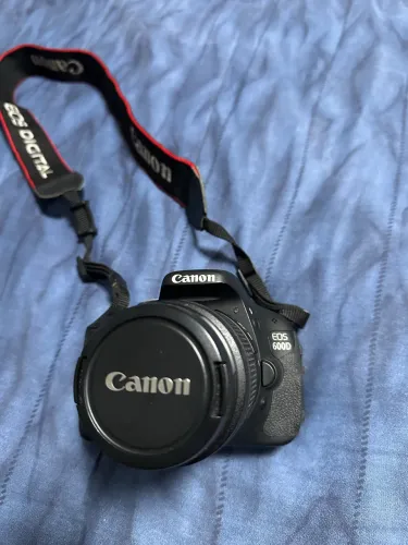 Câmera cânon 600d