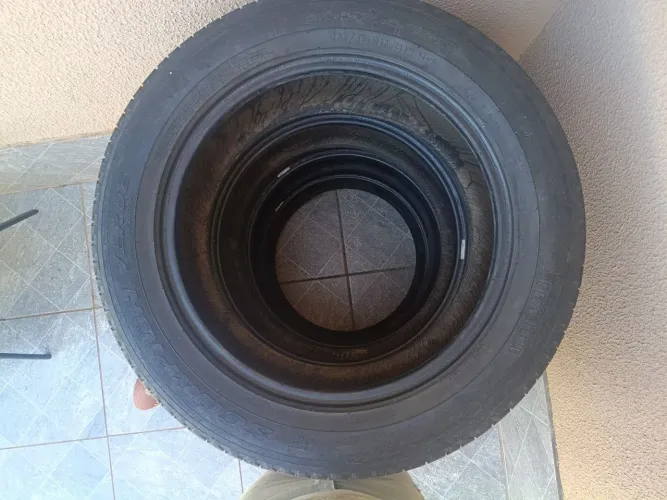 Pneu,