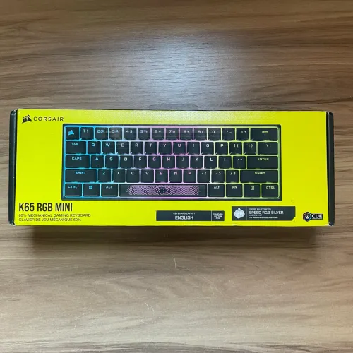 Teclado mecânico Corsair K65 60%