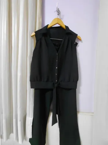 Conjunto de crepe preto