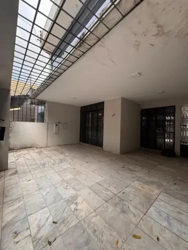 Casa Comercial Duplex na Tv. Tupinambás | 260m² | 4 quartos, 3 suítes | 2 vagas