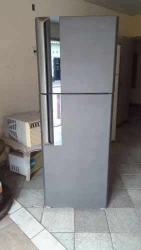 Vendo Geladeira Electrolux Frost Free de 470L