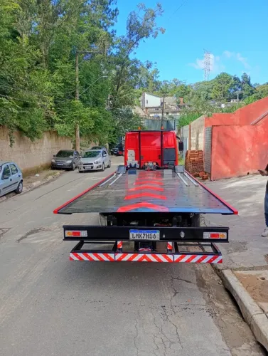 Caminhão Accelo 815
