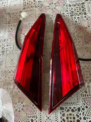 Vendo tampa traseira de farol civic esquerdo, farol esquerdo uno