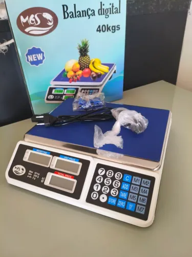 Balança digital 40 kg eletrônica<br>- Bateria recarregável e visor duplo