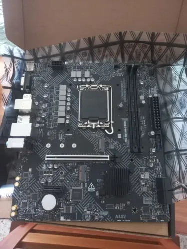 Kit Placa mãe h610 MSI + processador i5 12400f + ram 8gb