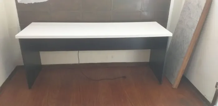 ESCRIVANINHA 1M 80CM Araraquara