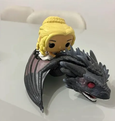 FUNKO Daenerys Targaryen e Drogon