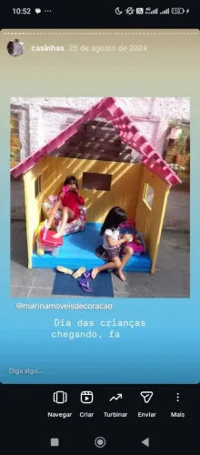 Casinha de palete pintada em madeira 