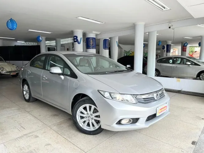 Honda Civic Sedan LXS 1.8/1.8 Flex 16V Mec. 4P 2014