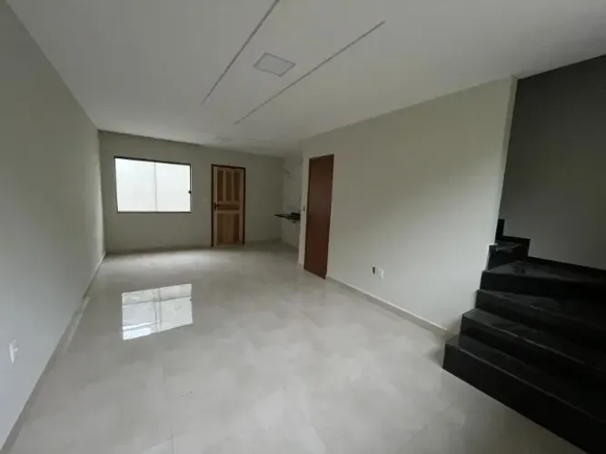 MORADA DA GRANJA- CASA DUPLEX- 2 SUÍTES - 70 M²
