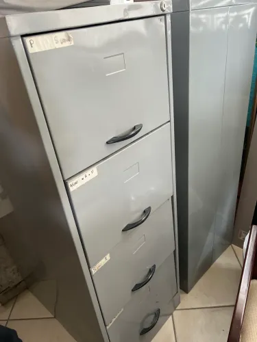 Arquivos com pastas suspensas