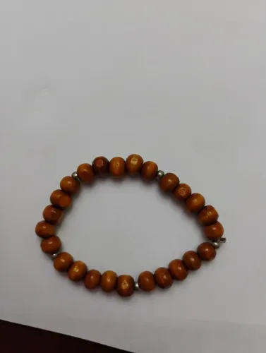 Pulseira bolinha bee com detalhe chumbinho prata