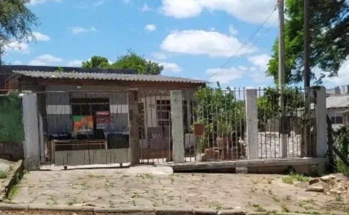 VENDE-SE casa Morro Santa Teresa