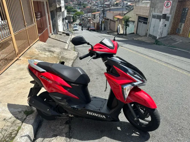 HONDA Elite - Baixo KM + capacete + capa de chuva
