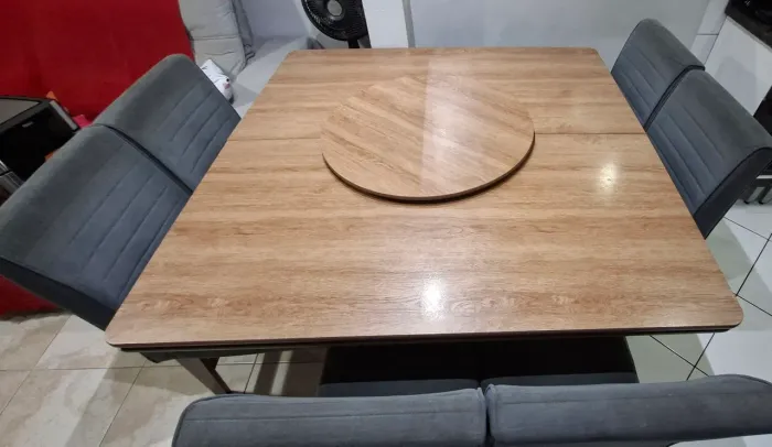 Mesa 6 cadeiras com tampo giratório